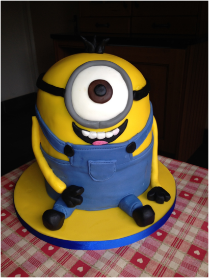 Minion Cake 5