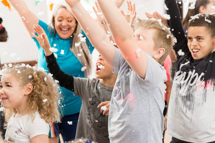 Kids Party Entertainer Vs. DIY: Which Is Best?